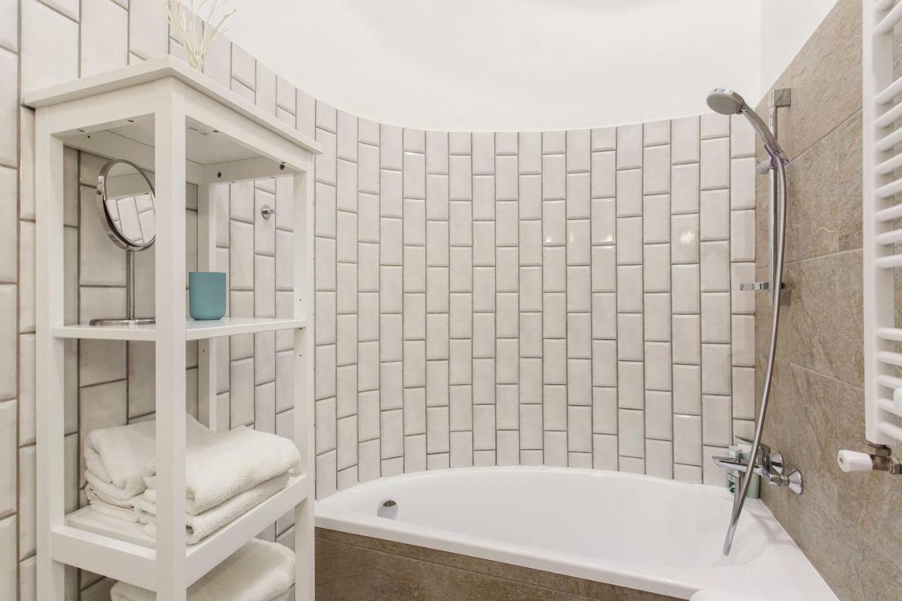 #Stayhere 3Bdr Modern & Stylish Apartment - Heart Of Old Town By Houseys Vilnius Exterior photo